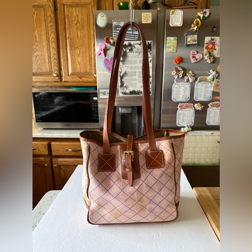 Dooney Bourke Pink Monogram Canvas Leather Tote Shoulderbag